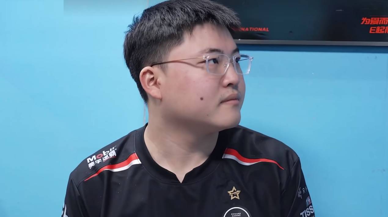 开云中国-Uzi在法国队比赛中爆冷，夺冠引发热议！引发球迷热议-开云中国